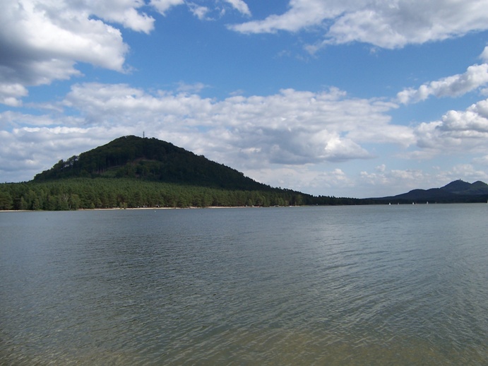 ... sem tam nějaký ten mráček ...Karlovo nebo Hynkovo jezero